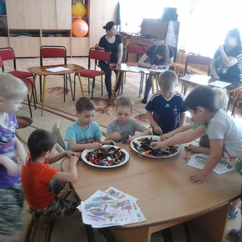 Летим в космос с родителями