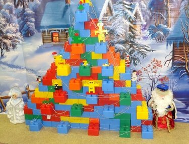 LEGO-ёлка в «Первом» детском саду