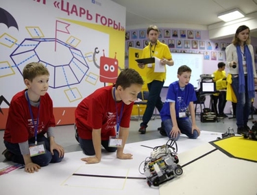 Победителем первого Турнира двух столиц по робототехнике стала команда из Санкт-Петербурга