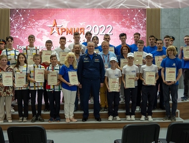 Российские школьники представили разработки военным 