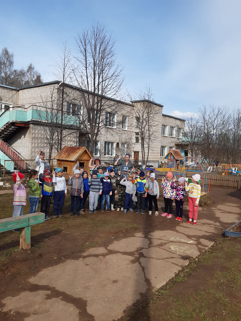 День памяти. &laquo;Бессмертная эскадрилья&raquo; долетела до д. Белобородово Пермского края